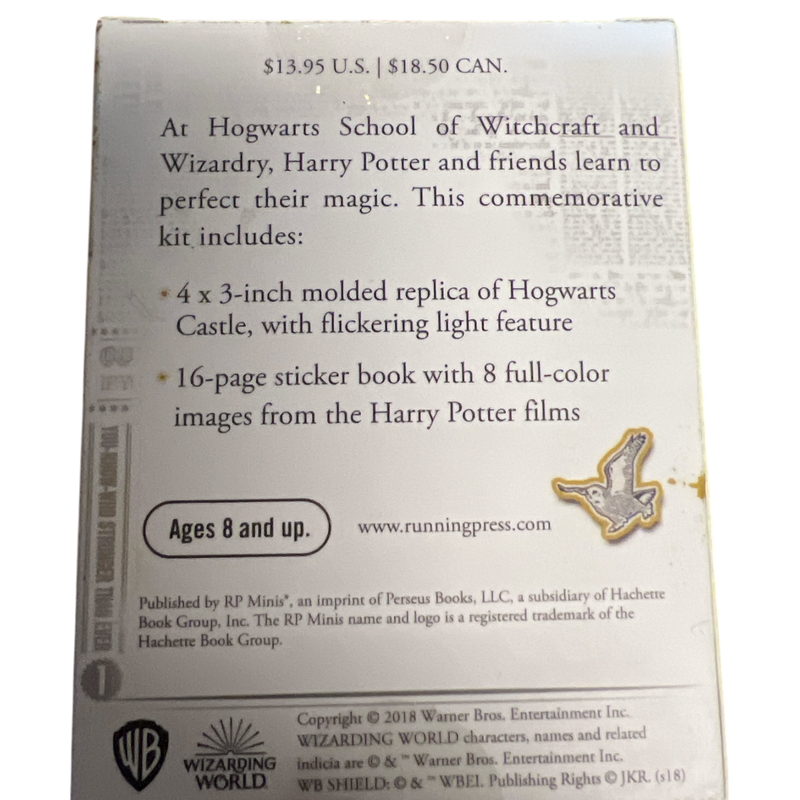 Harry Potter Hogwarts Castle and Sticker Book: Lights Up!