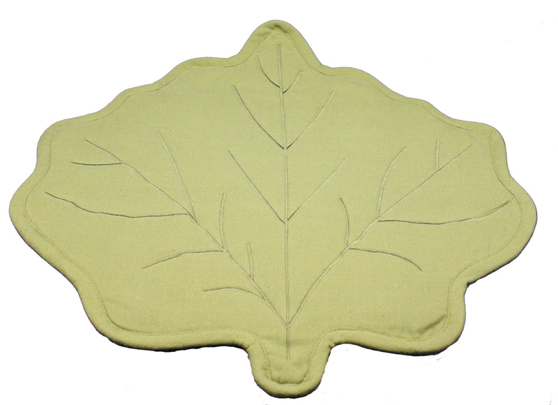Maple Leaf Placemat - Green - The Country Christmas Loft