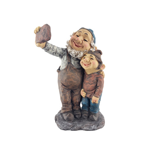 Selfie Gnome  Statue - The Country Christmas Loft