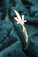 14K Gold VT Hook Bracelet - 4mm Band - - The Country Christmas Loft