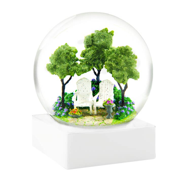 Summer Afternoon Snow Globe - The Country Christmas Loft