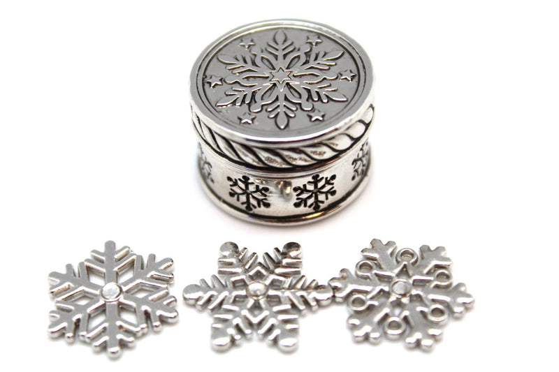 Triple Snowflake Prayer Box with Charms - The Country Christmas Loft