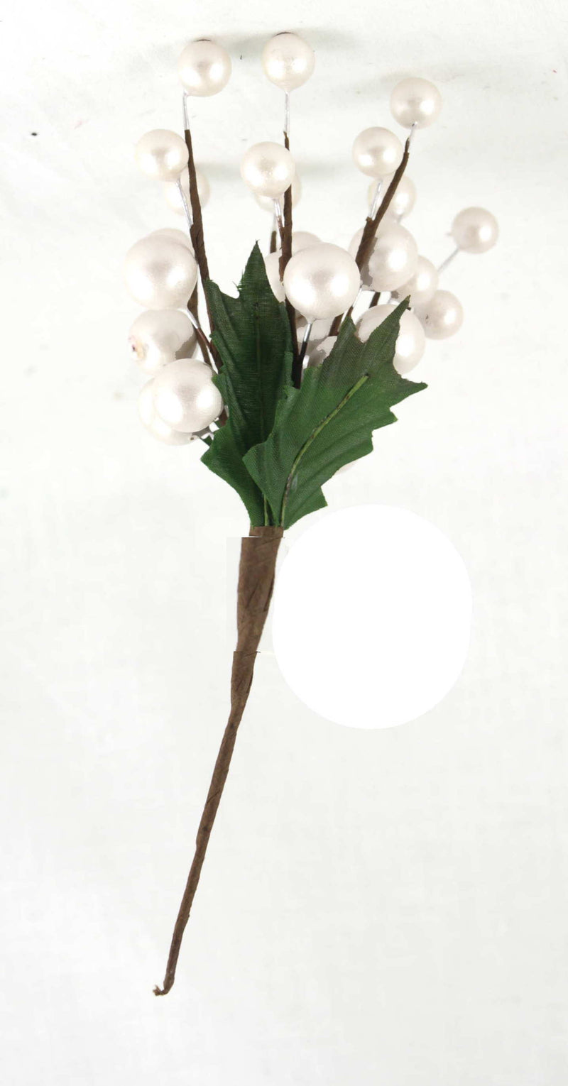 7.5" Berry Cluster - White - The Country Christmas Loft