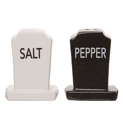 Spooky Tombstone Salt and Pepper Set - The Country Christmas Loft